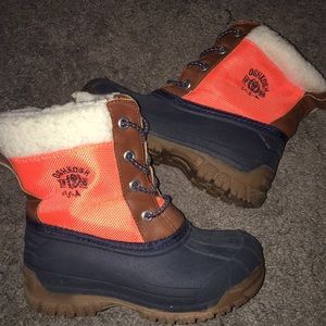 Oshkosh Boys Snow Boots size 10
